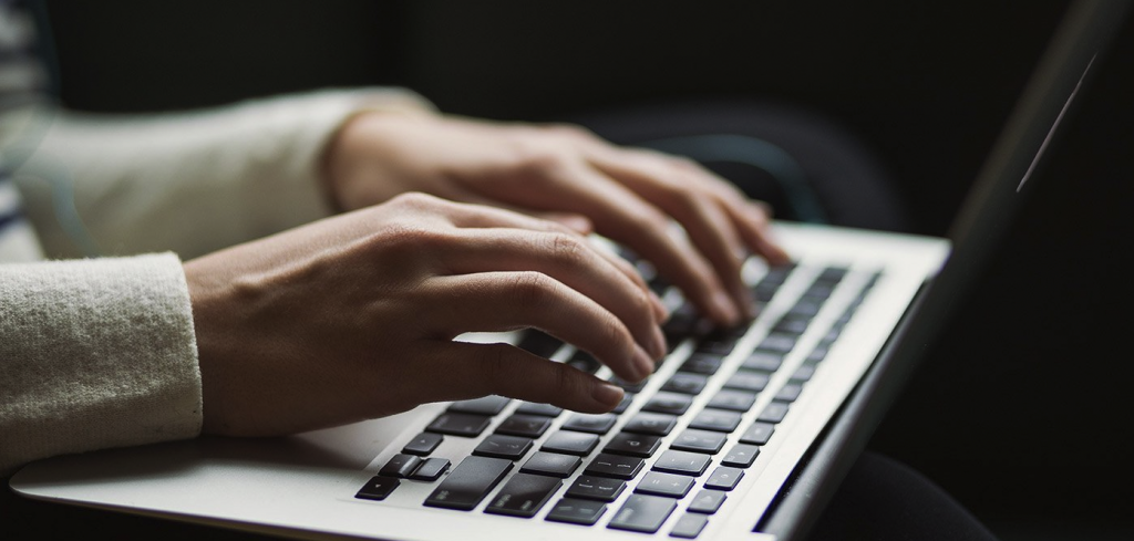8 BEST Tips on How to Type Faster - TME.NET
